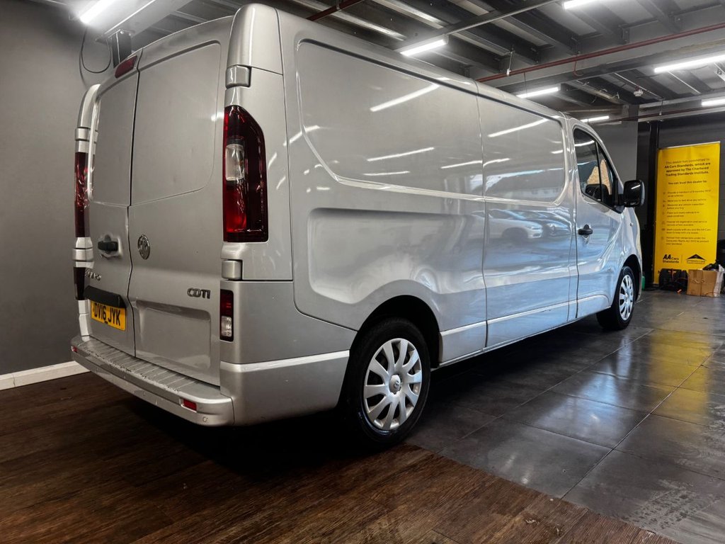 Used Vauxhall Vivaro 2016 for sale - 77437399: Photo 2