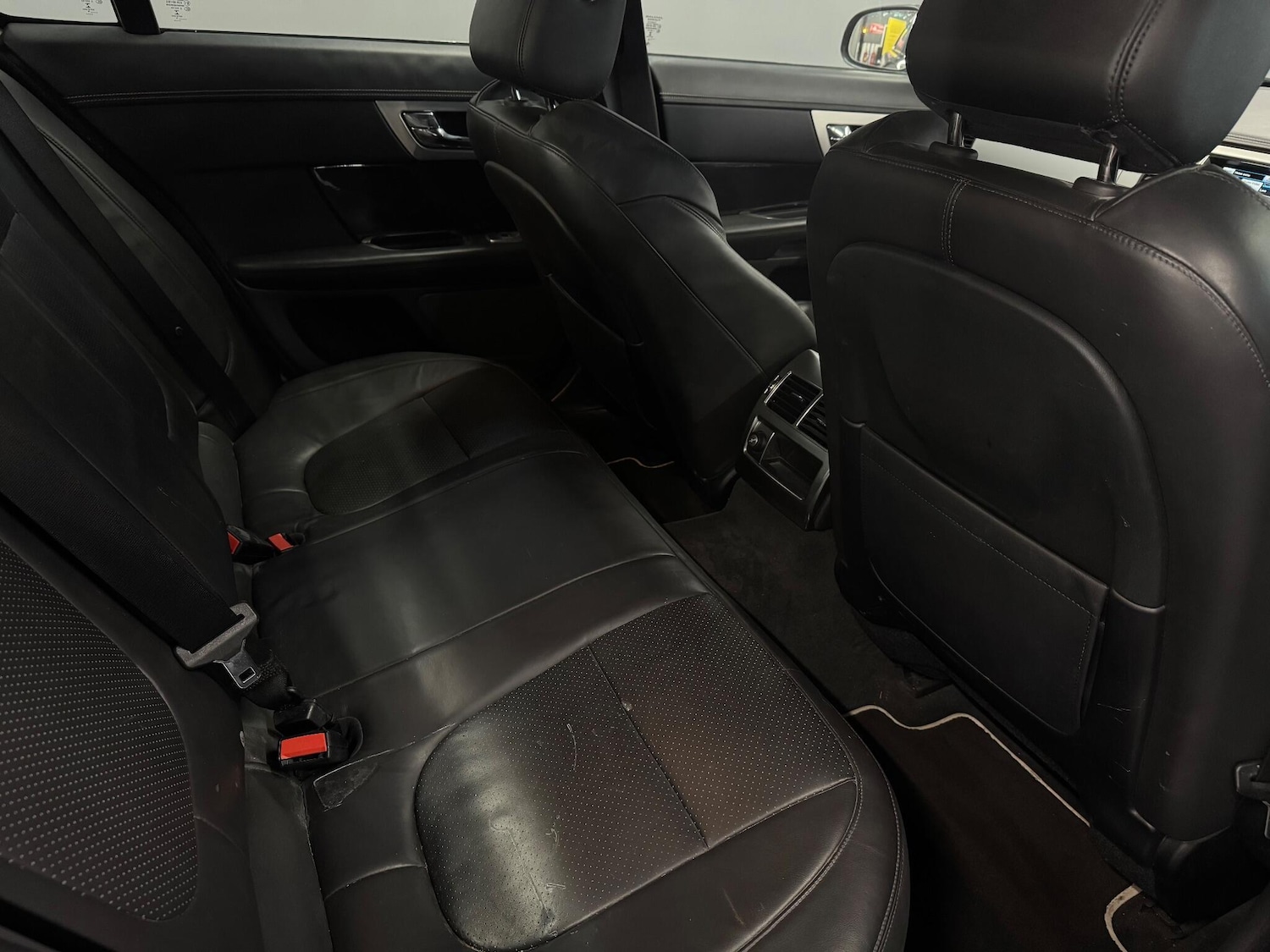 Used Jaguar XF 2015 for sale - 76742996: Photo 18