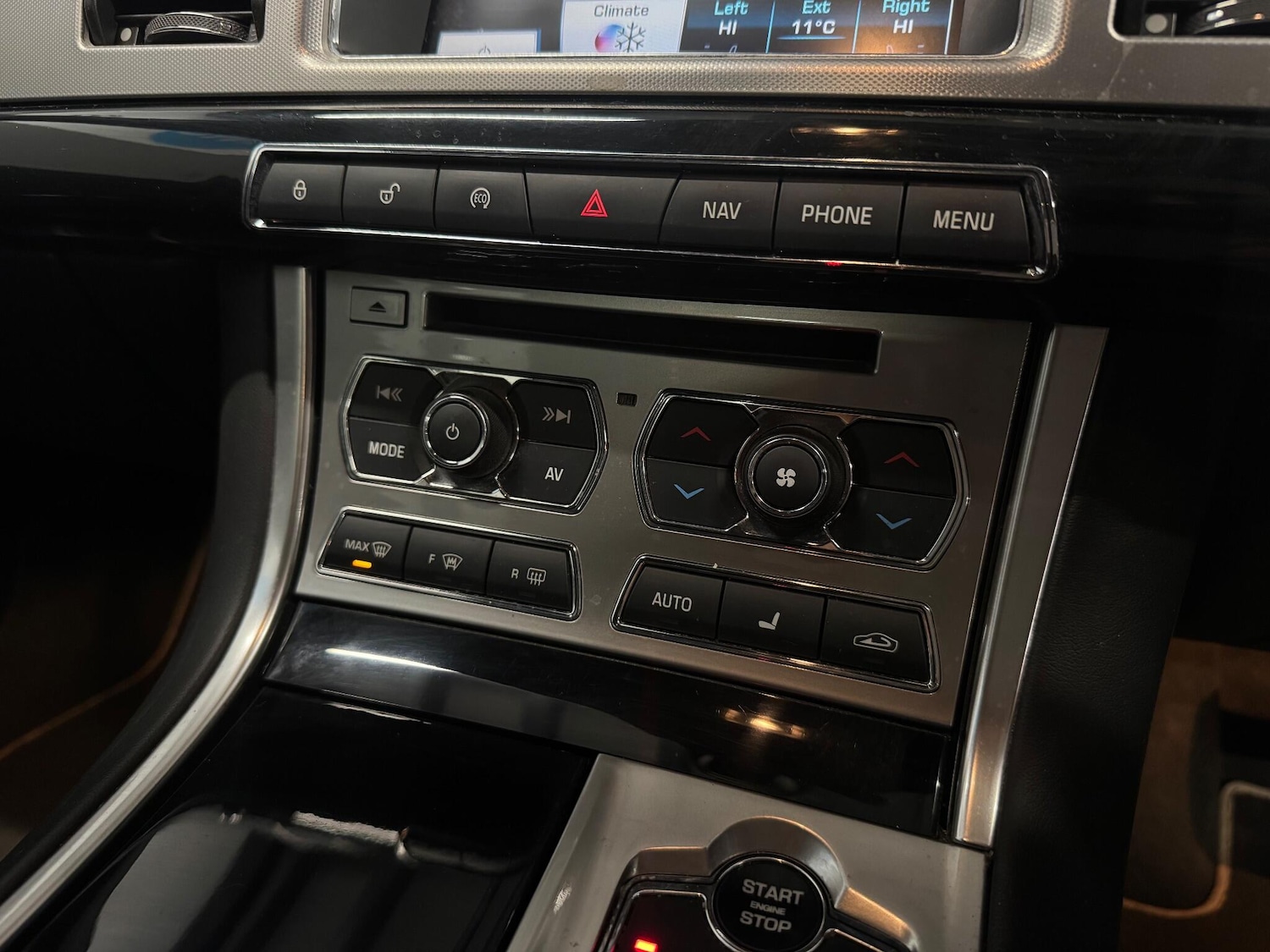 Used Jaguar XF 2015 for sale - 76742996: Photo 19