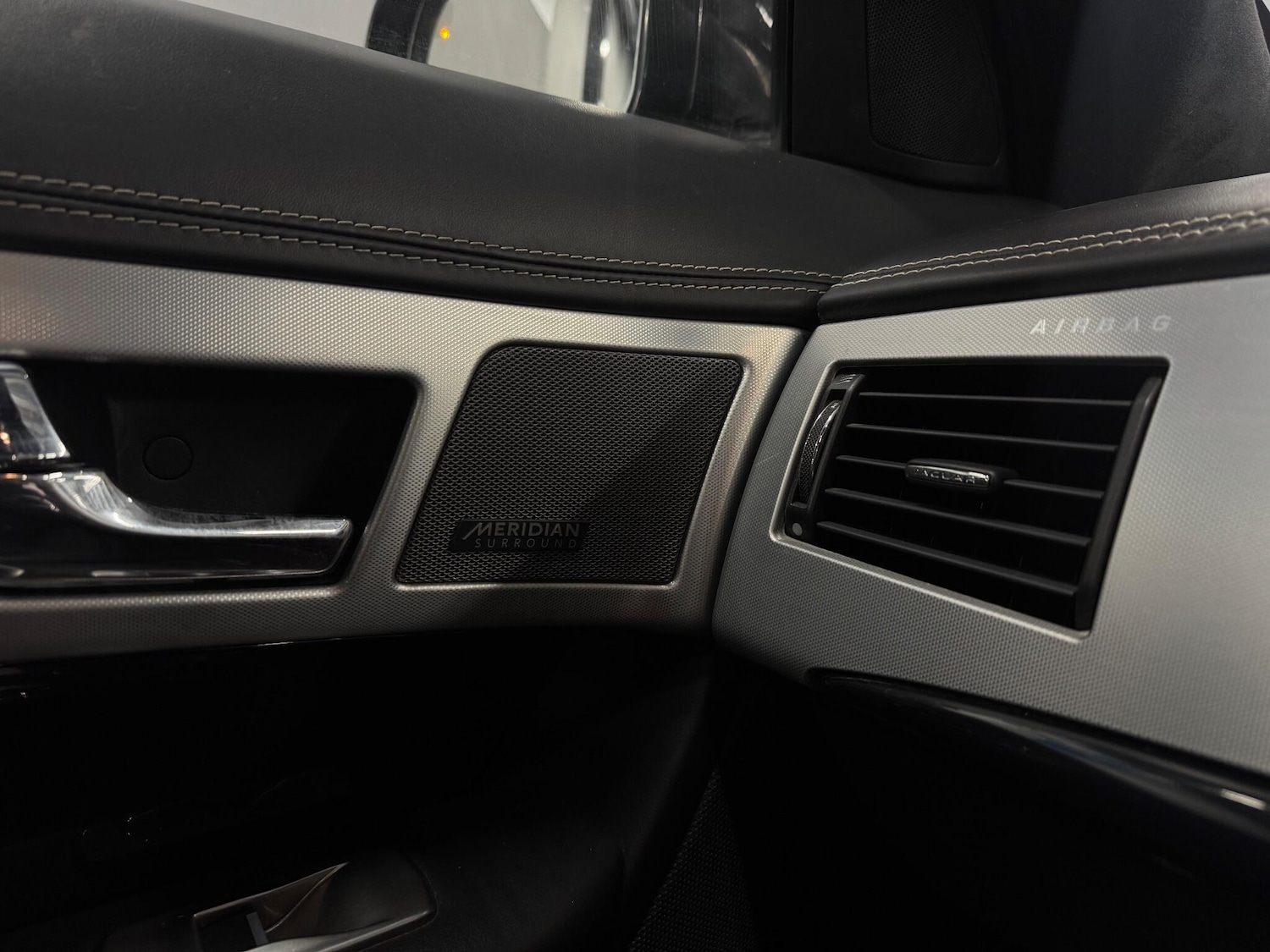 Used Jaguar XF 2015 for sale - 76742996: Photo 21