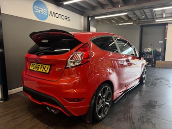 Used Ford Fiesta 2017 for sale - 76001655: Photo
