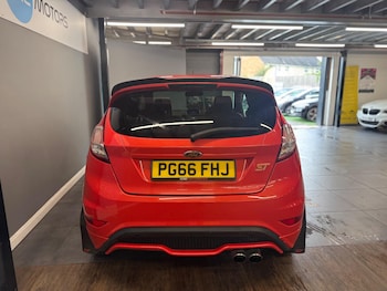 Used Ford Fiesta 2017 for sale - 76001655: Photo