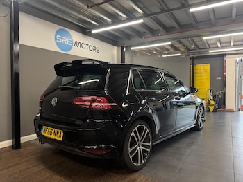 Used Volkswagen Golf 2016 for sale - 76473852: Photo