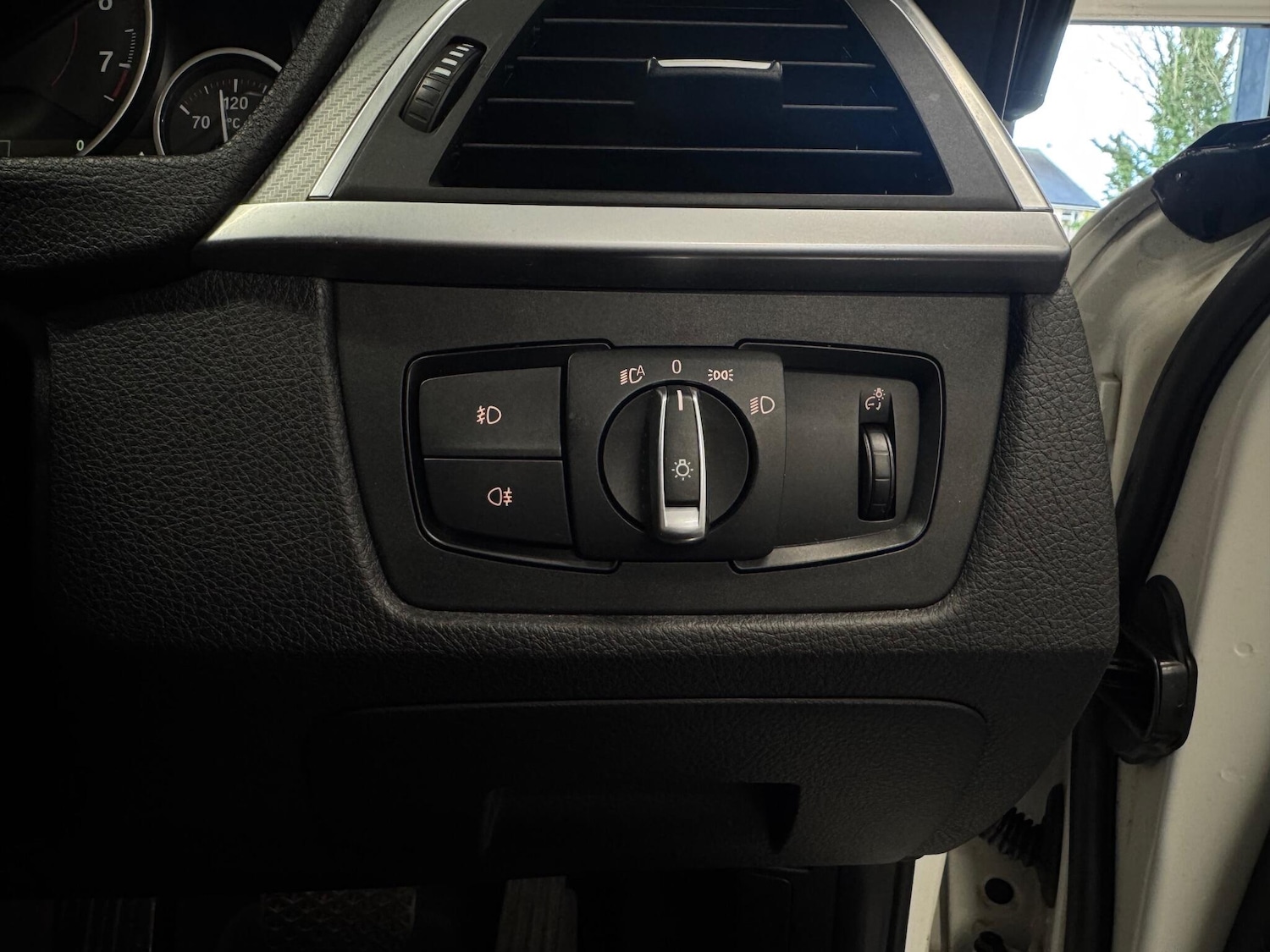 Used BMW 3 Series 2018 for sale - 76865299: Photo 23