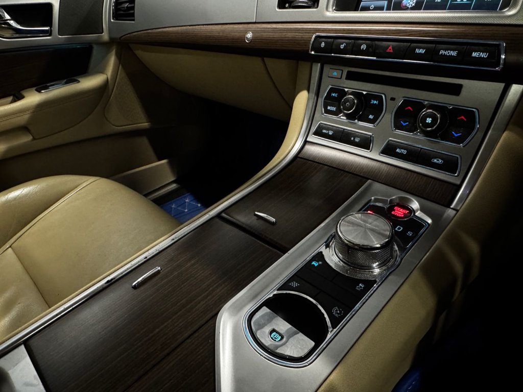 Used Jaguar XF 2013 for sale - 77546797: Photo 15