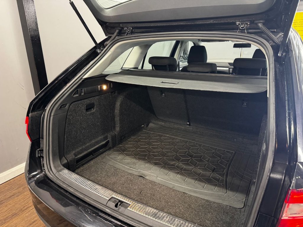 Used Skoda Superb 2024 for sale - 77850135: Photo 9