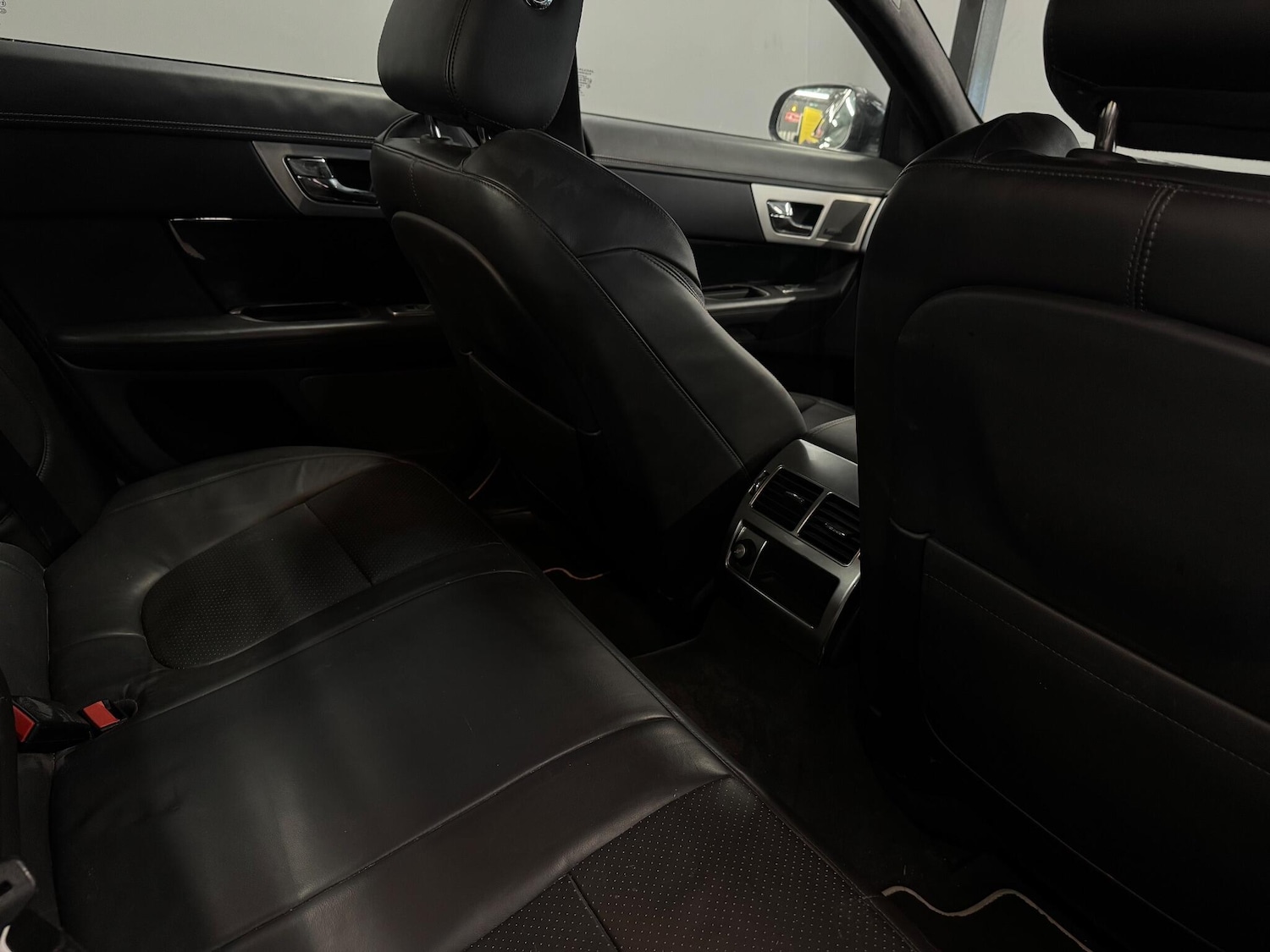 Used Jaguar XF 2015 for sale - 76992516: Photo 17