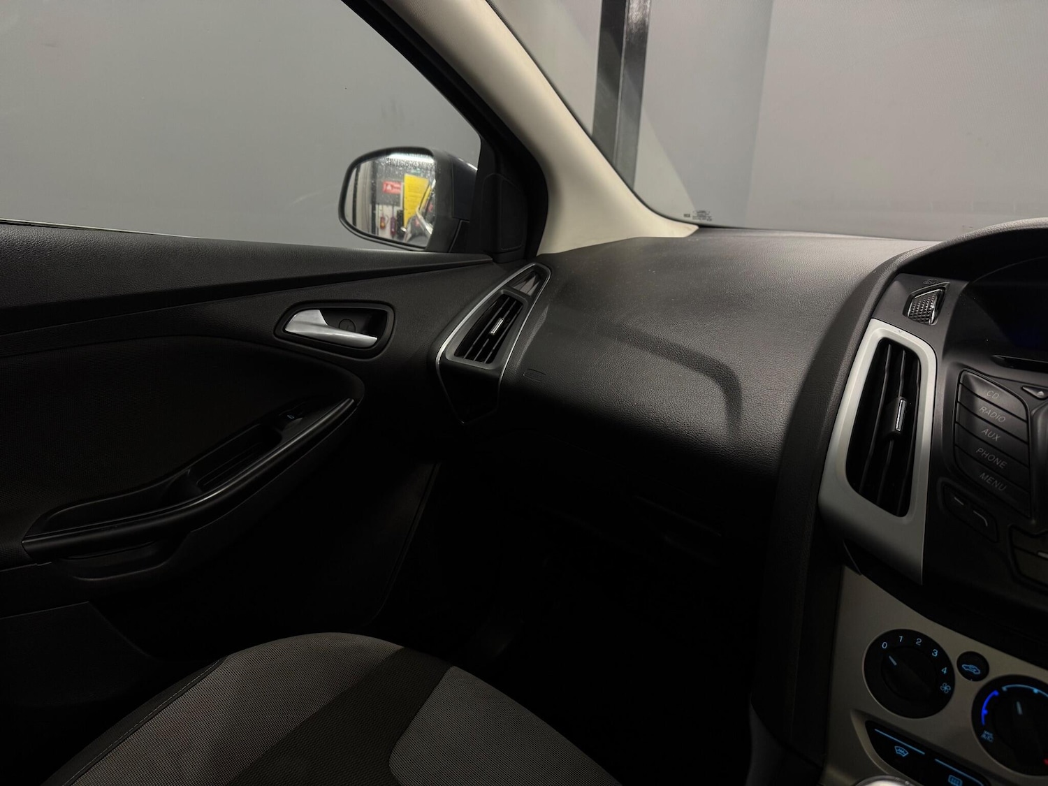 Used Ford Focus 2012 for sale - 76727251: Photo 12