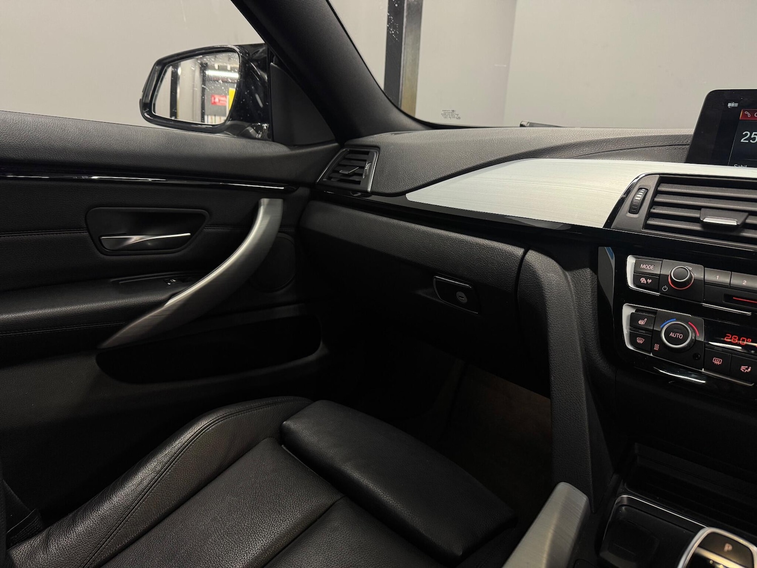 Used BMW 4 Series 2017 for sale - 76702061: Photo 13