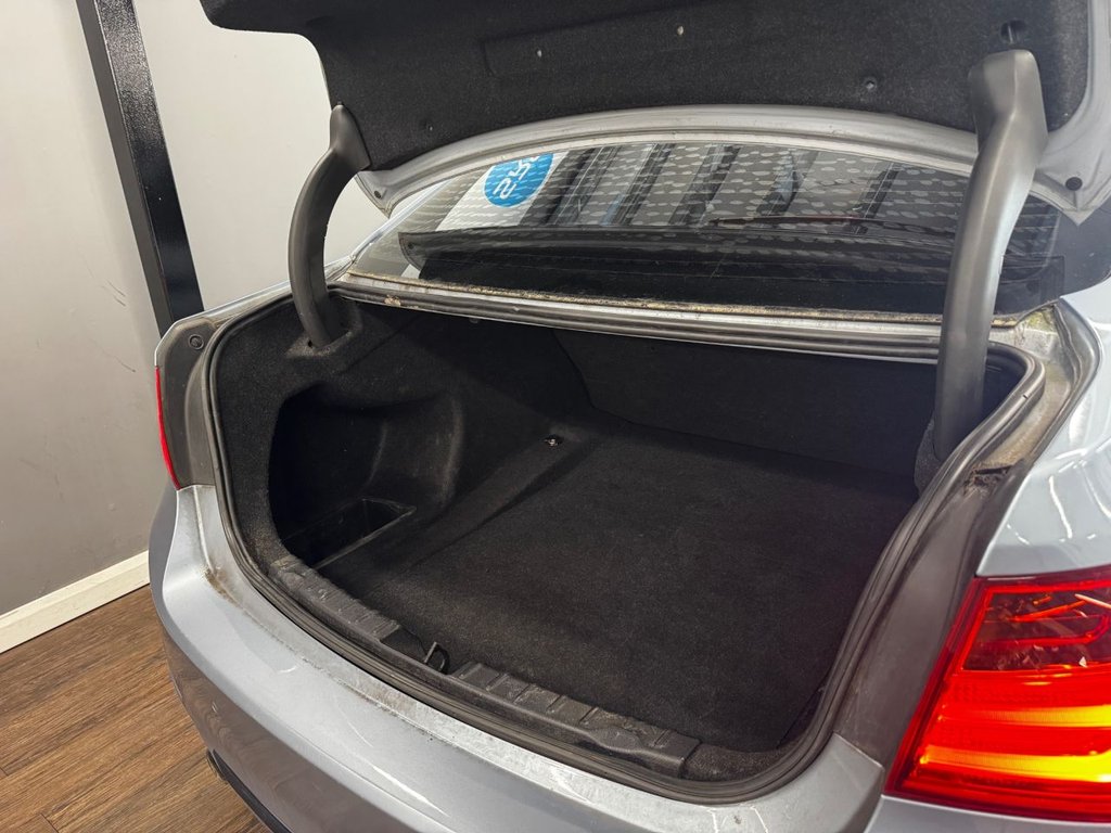 Used BMW 3 Series 2012 for sale - 78200759: Photo 9