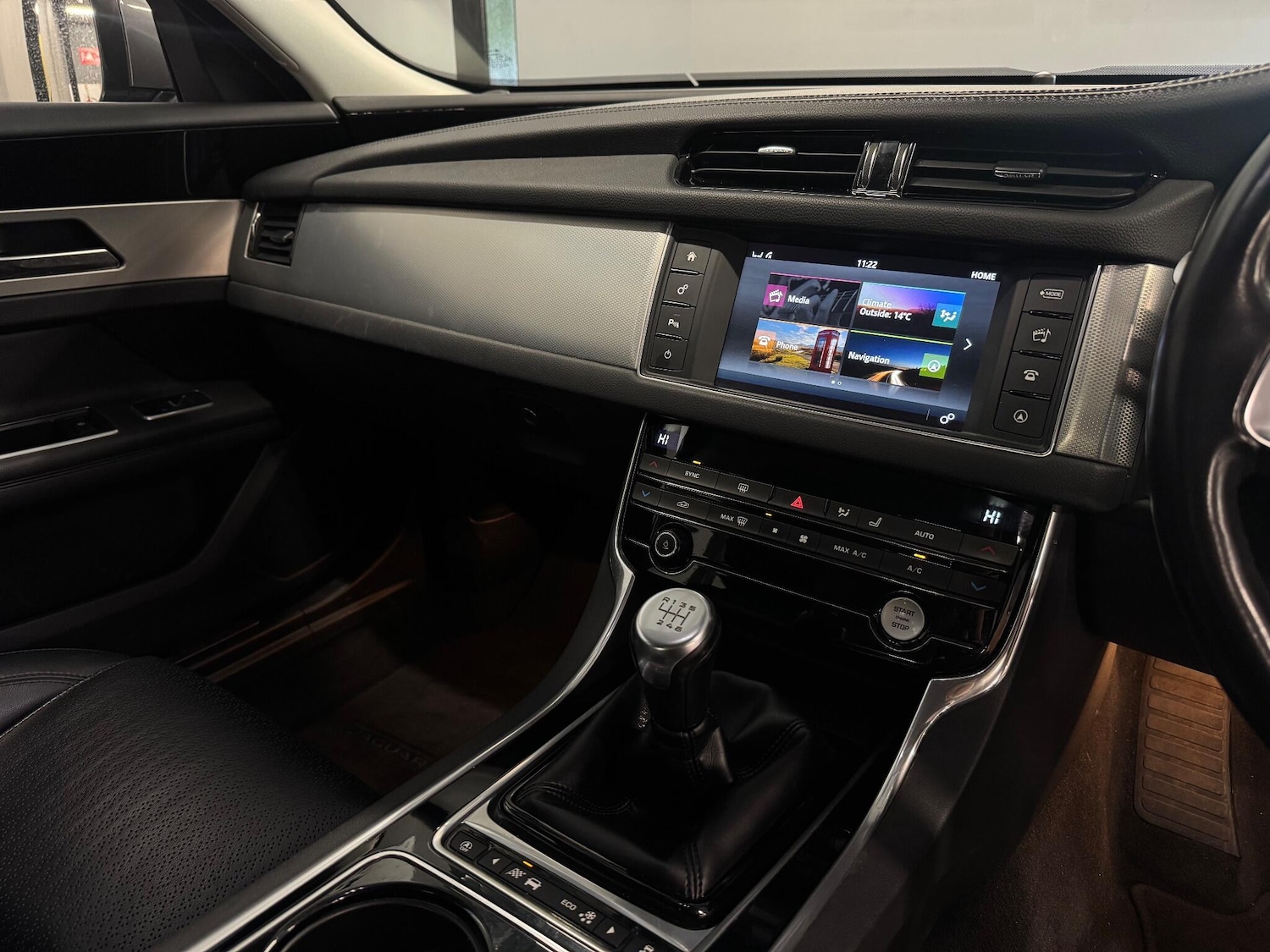 Used Jaguar XF 2017 for sale - 76484777: Photo 20