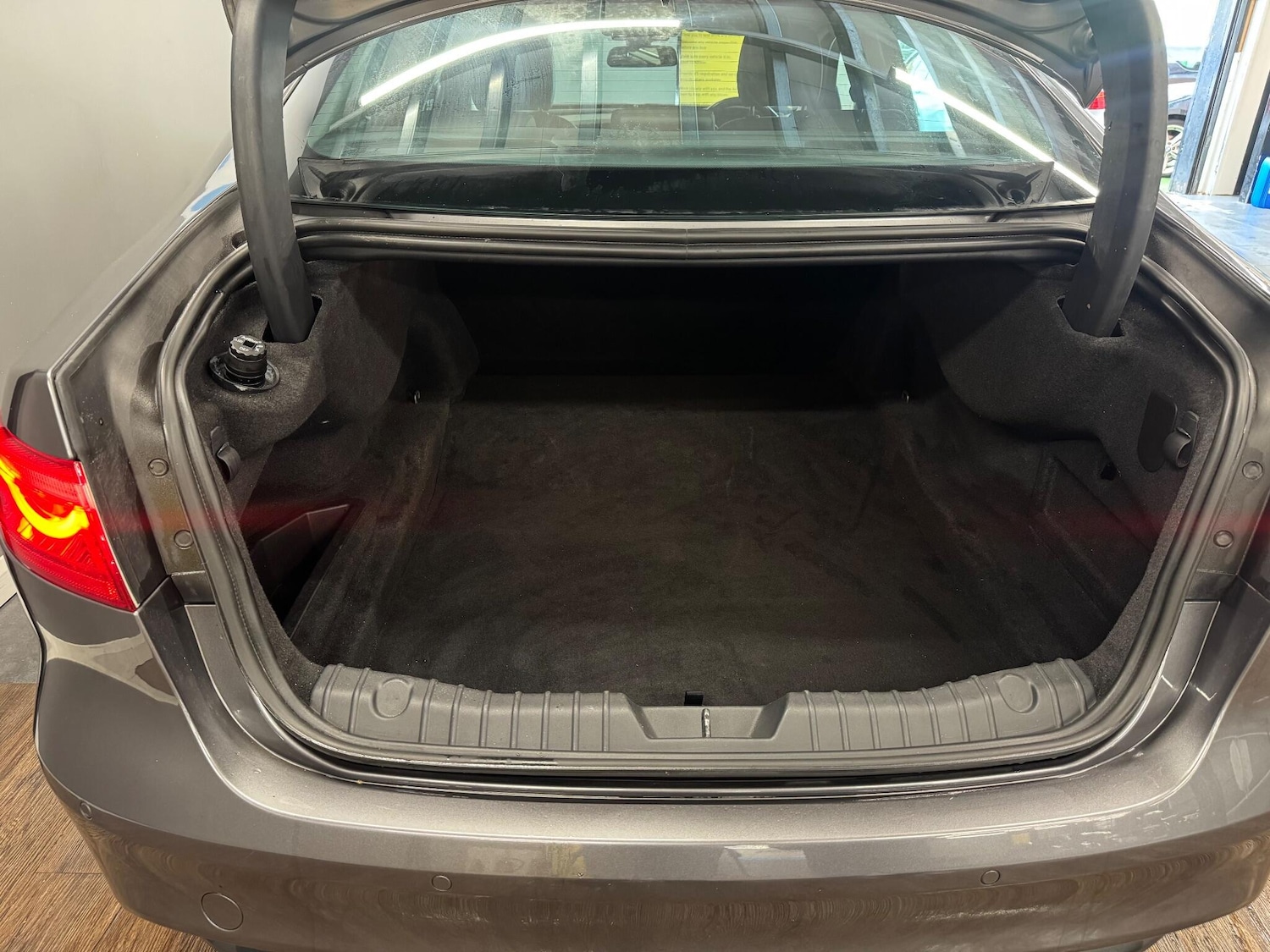 Used Jaguar XF 2017 for sale - 76484777: Photo 25