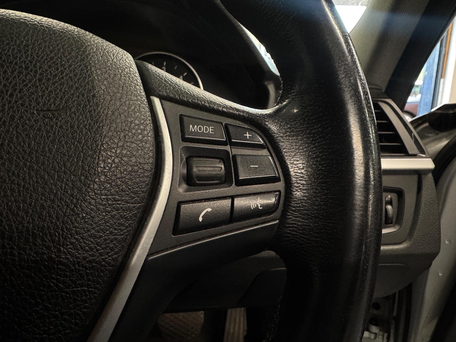 Used BMW 3 Series 2014 for sale - 76409410: Photo 18