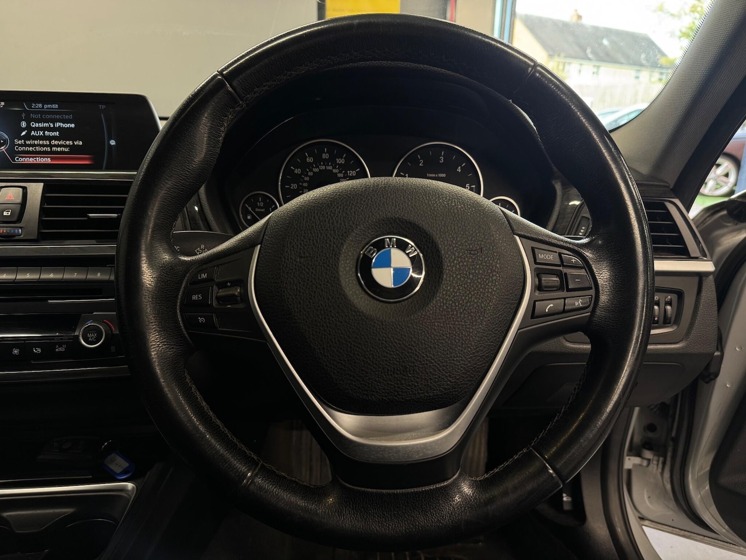Used BMW 3 Series 2014 for sale - 76409410: Photo 28