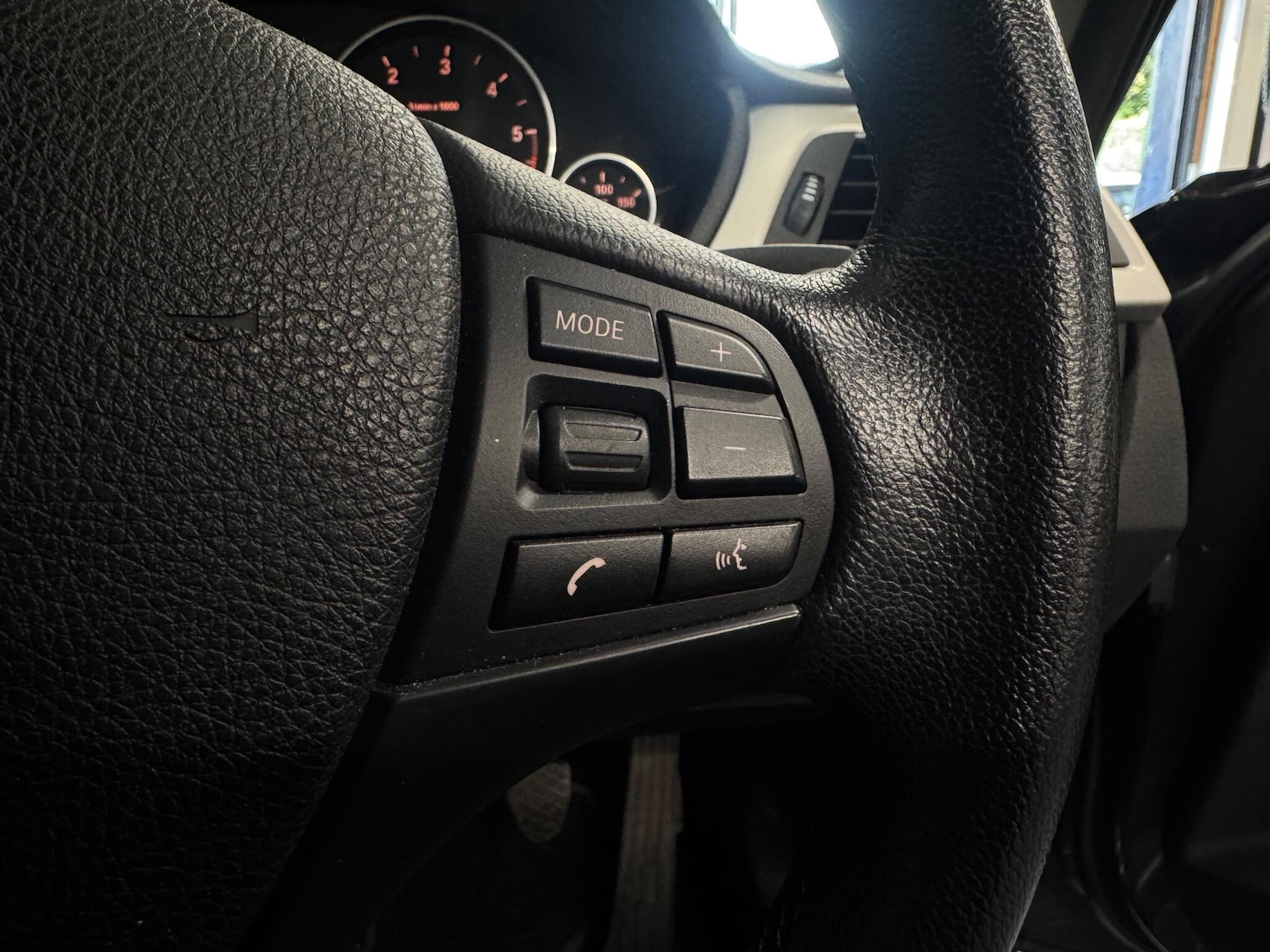 Used BMW 3 Series 2015 for sale - 76381146: Photo 18