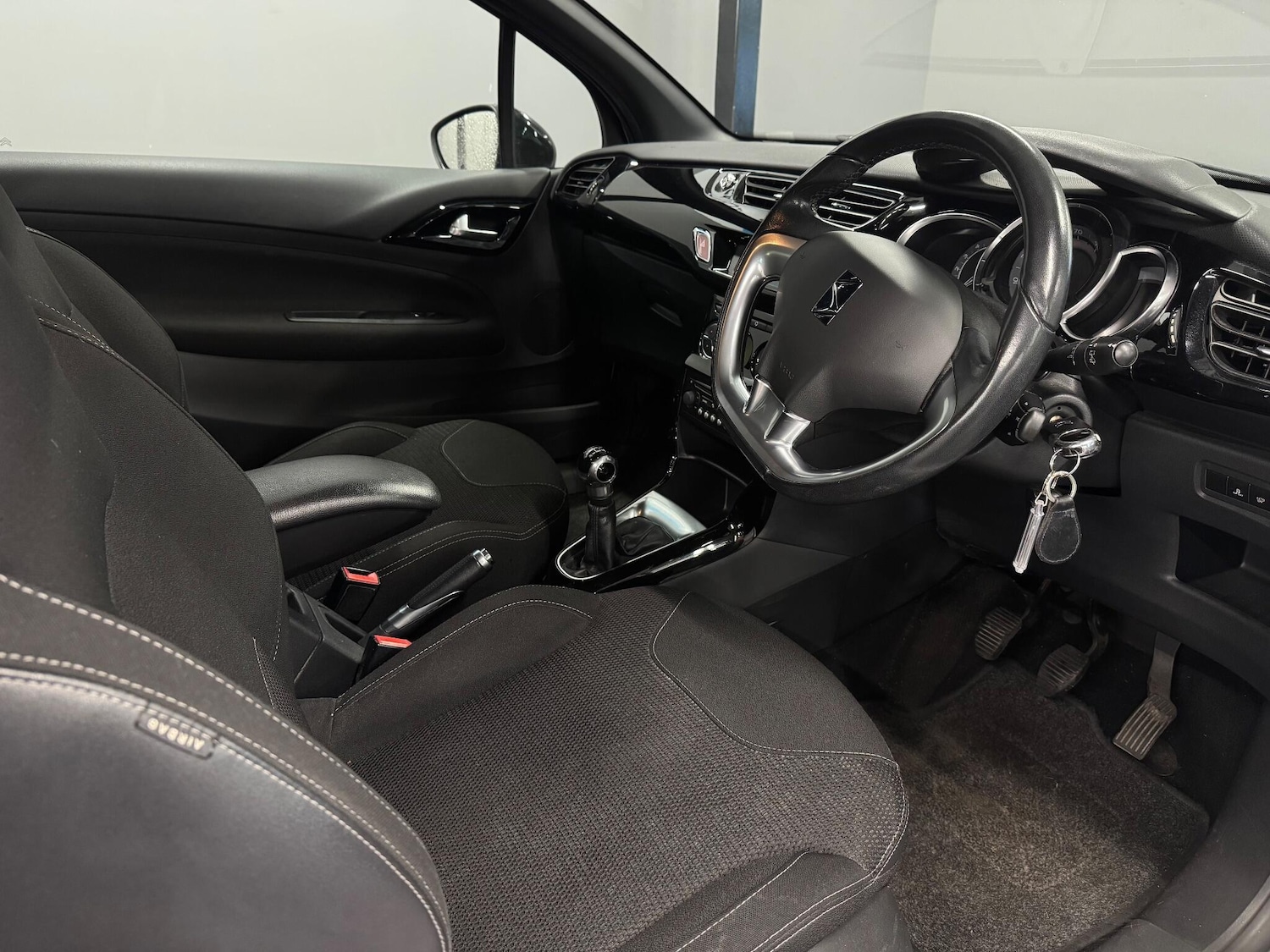 Used Citroen DS3 2012 for sale - 76913844: Photo 13