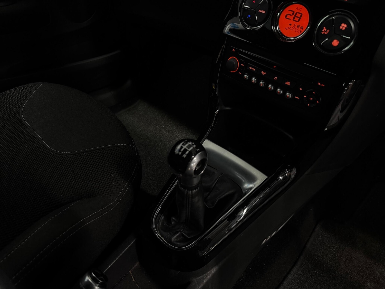 Used Citroen DS3 2012 for sale - 76913844: Photo 19