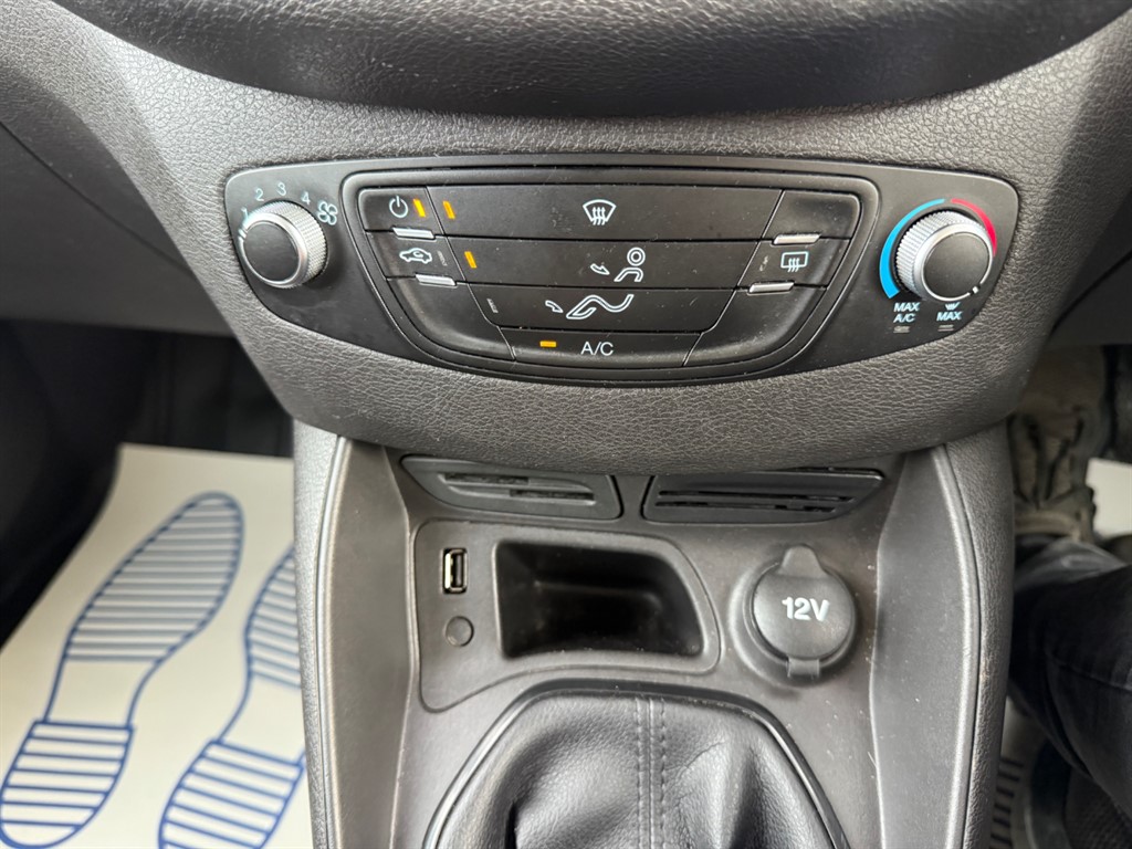 Used Ford Transit Courier 2017 for sale - 76428377: Photo 10