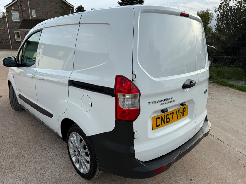 Used Ford Transit Courier 2017 for sale - 76428377: Photo 5