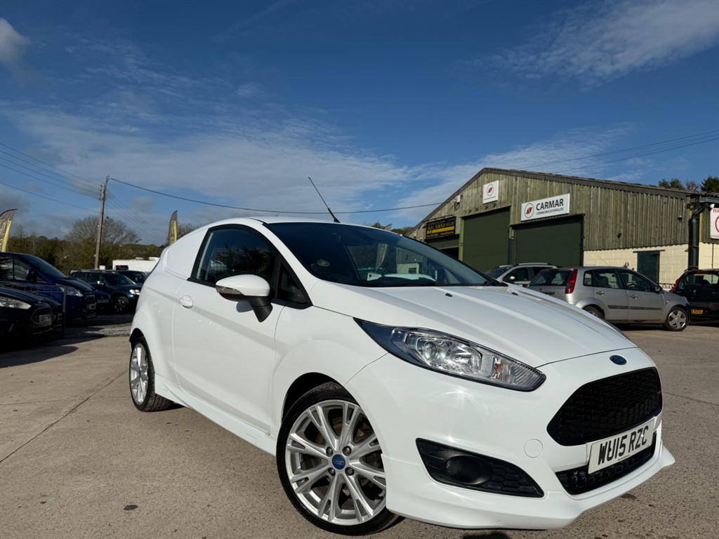 Used Ford Fiesta 2015 for sale - 76404945: Photo 1