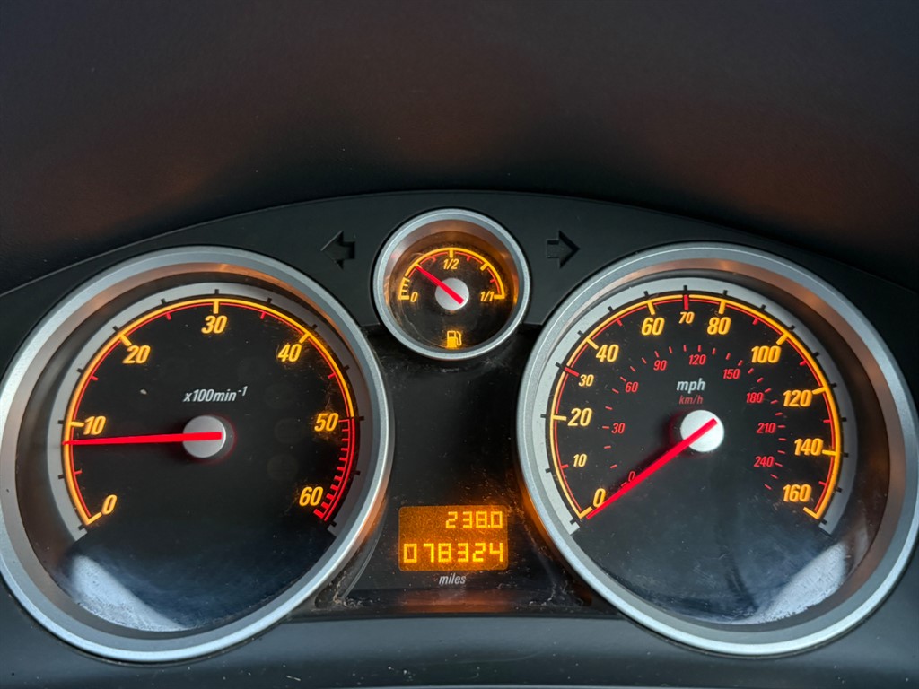 Used Vauxhall Astra 2011 for sale - 77122856: Photo 11