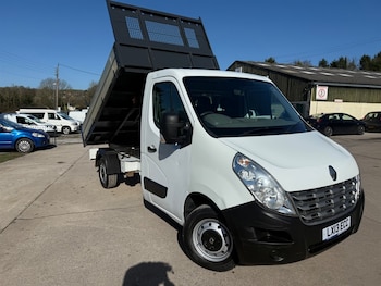 Renault Master feature image
