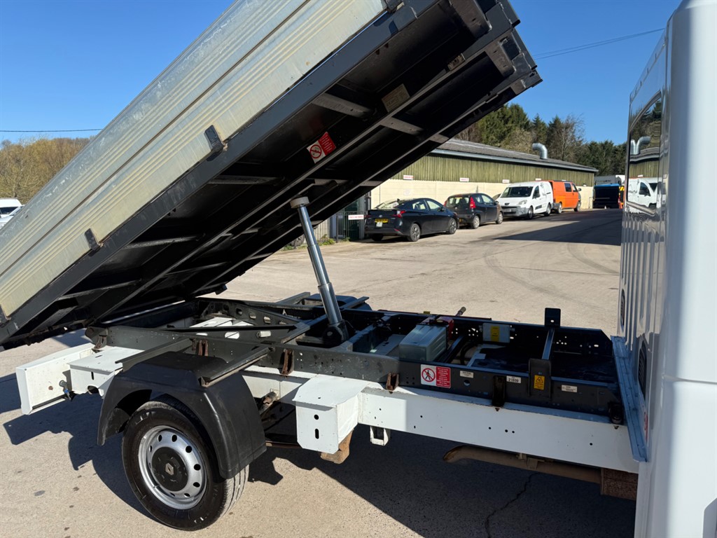 Used Renault Master 2013 for sale - 77890209: Photo 2