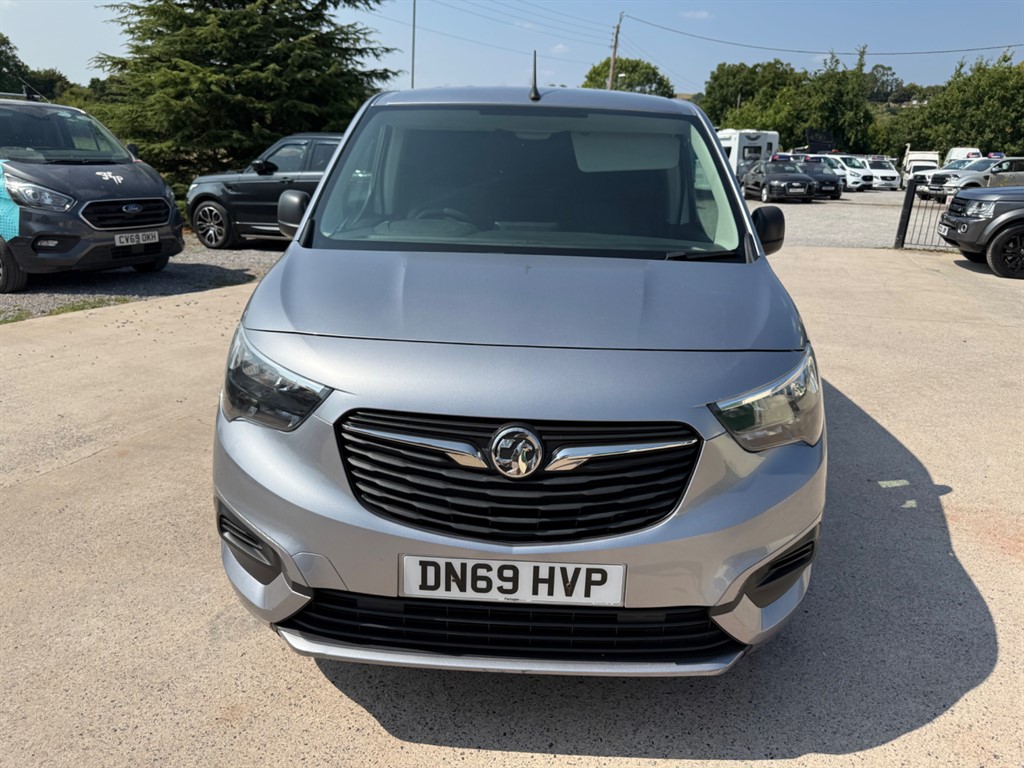 Used Vauxhall Combo 2019 for sale - 76298803: Photo 2