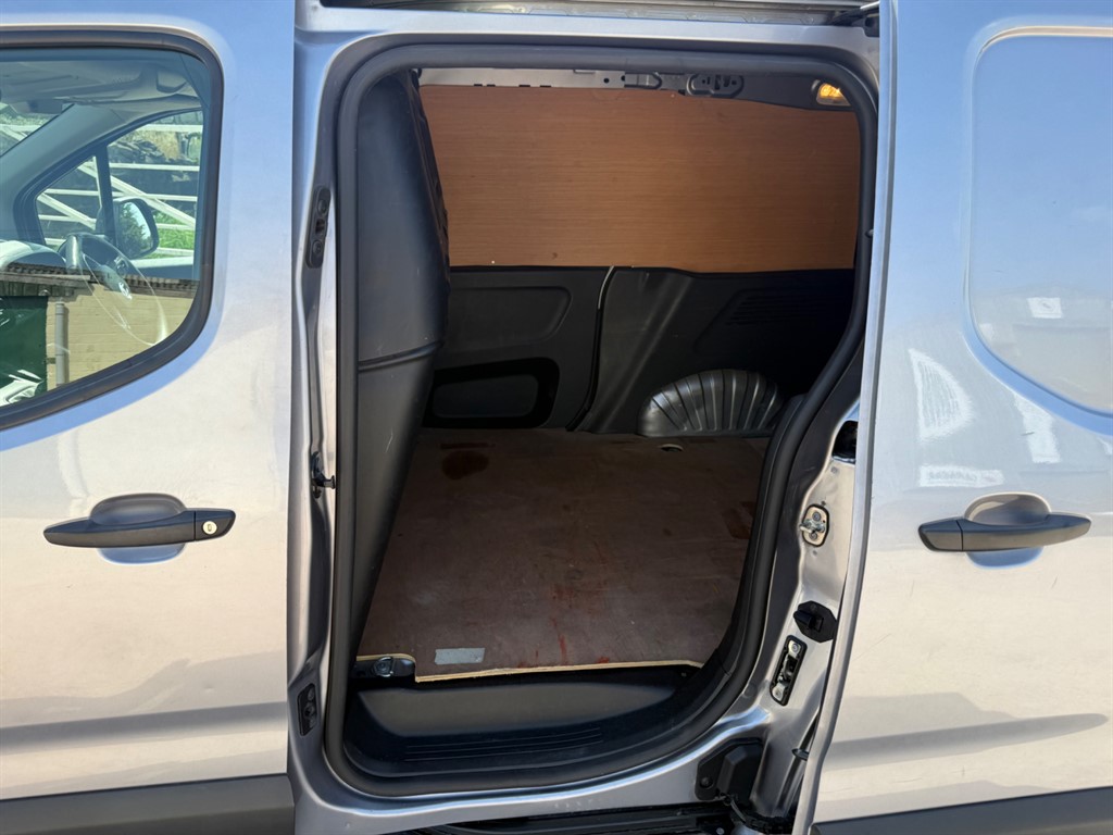 Used Vauxhall Combo 2019 for sale - 76298803: Photo 4