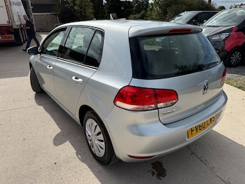 Used Volkswagen Golf 2010 for sale - 75943642: Photo