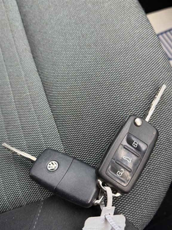 Used Volkswagen Polo 2011 for sale - 76298792: Photo 12