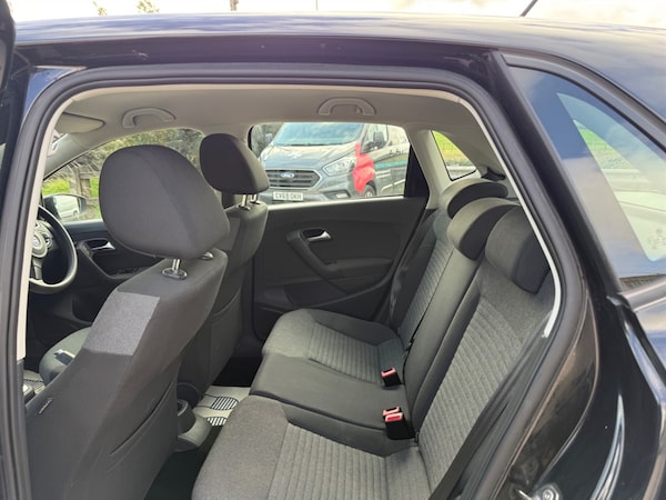 Used Volkswagen Polo 2011 for sale - 76298792: Photo 8