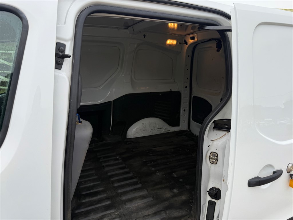 Used Citroen Berlingo 2016 for sale - 76971669: Photo 4