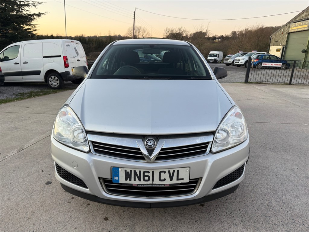 Used Vauxhall Astra Van 2011 for sale - 77051069: Photo 2