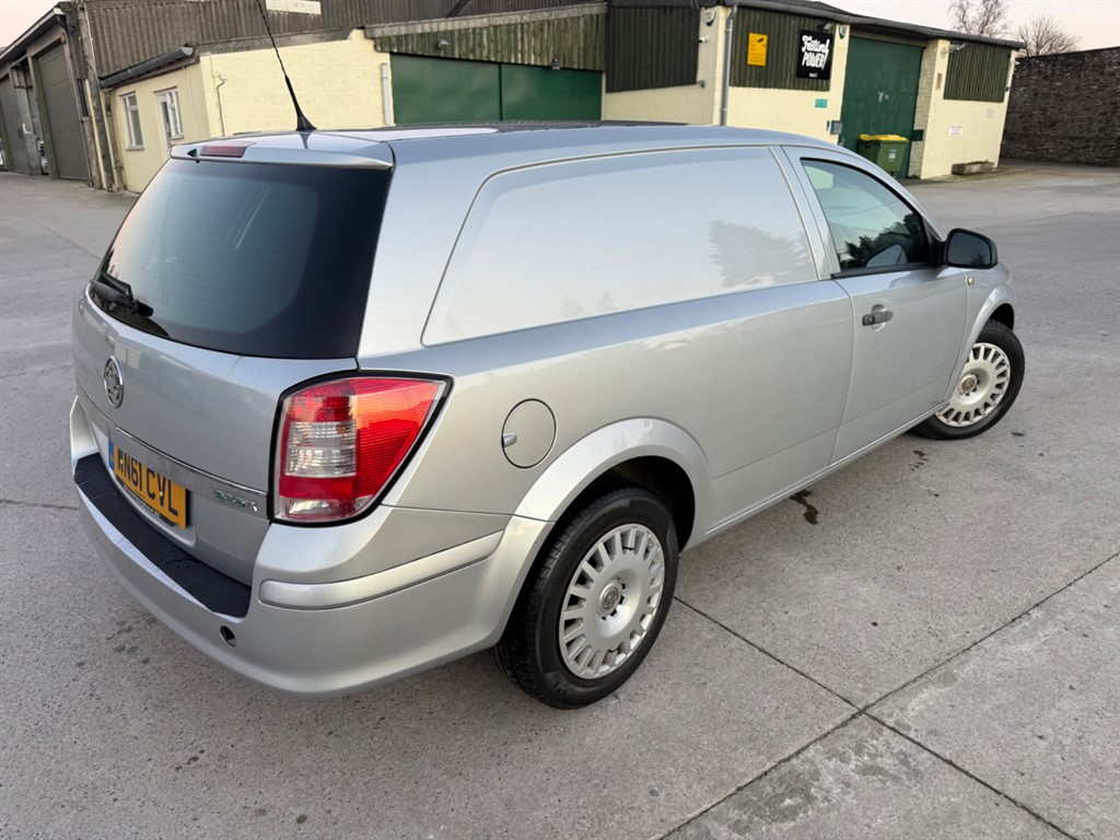 Used Vauxhall Astra Van 2011 for sale - 77051069: Photo 7
