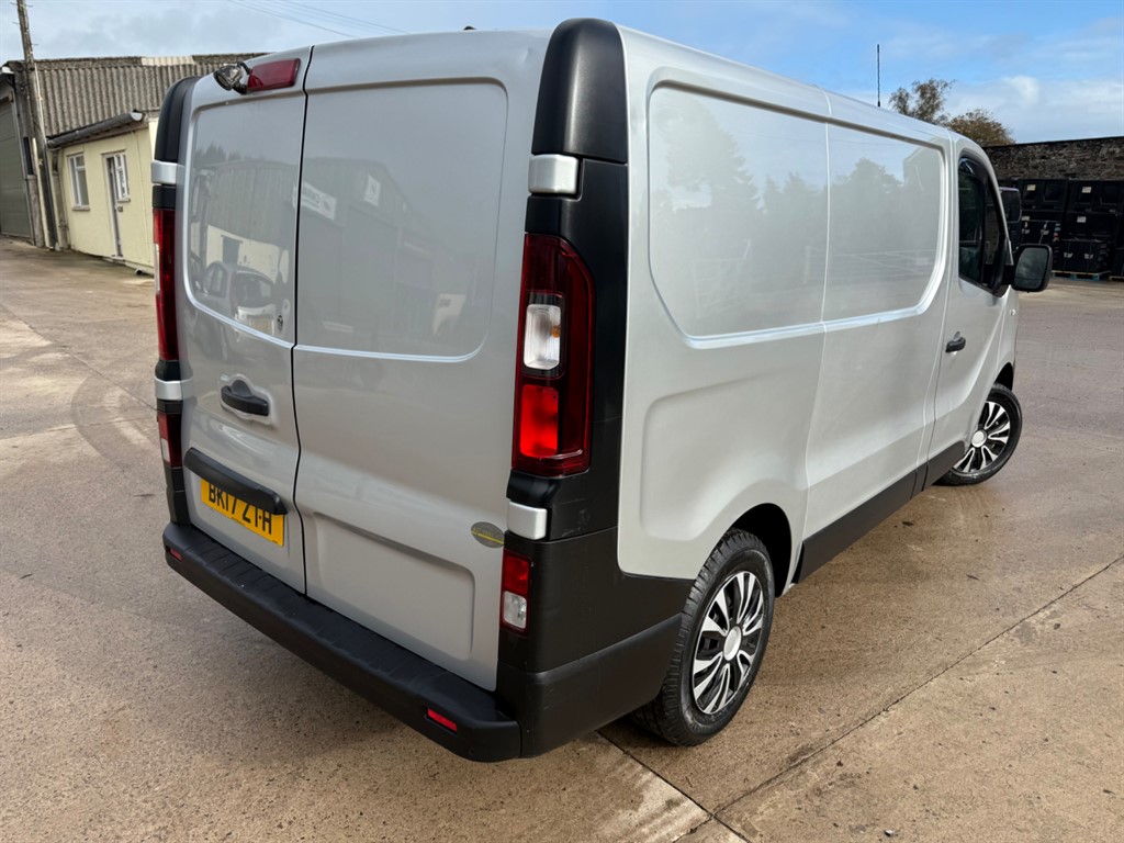 Used Vauxhall Vivaro 2017 for sale - 76339059: Photo 9