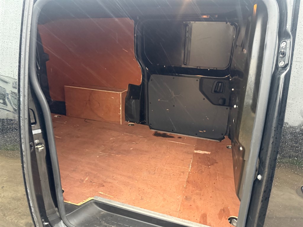 Used Vauxhall Vivaro 2019 for sale - 76984383: Photo 9