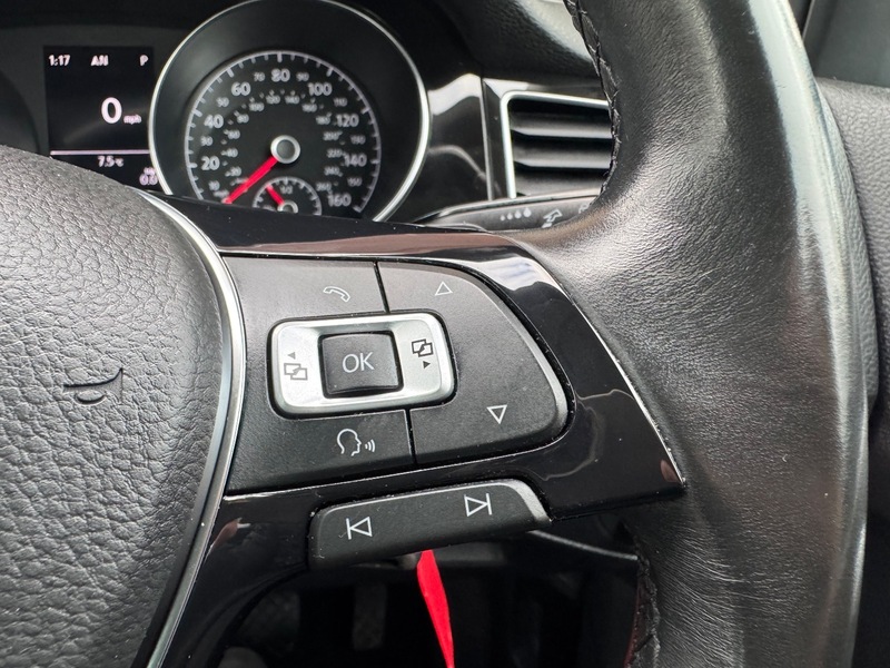 Used Volkswagen Golf 2015 for sale - 76583005: Photo 32