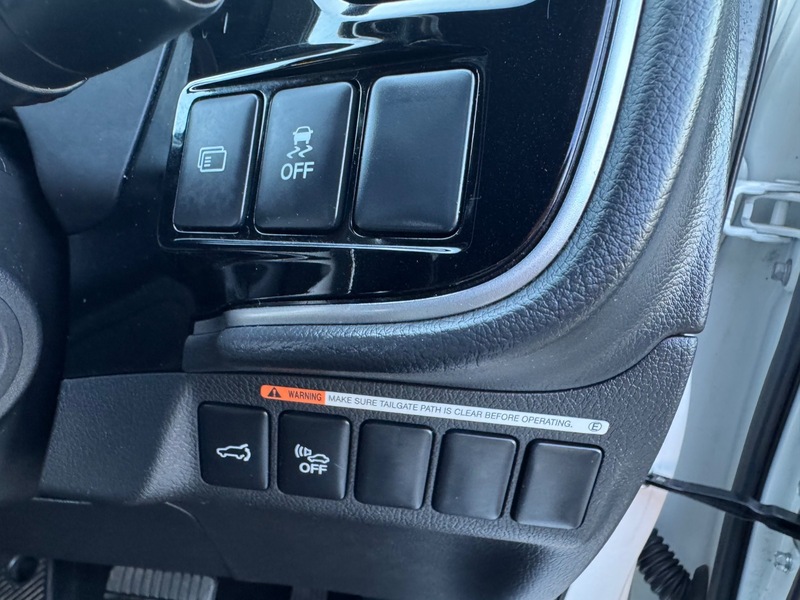 Used Mitsubishi Outlander 2019 for sale - 77920981: Photo 37