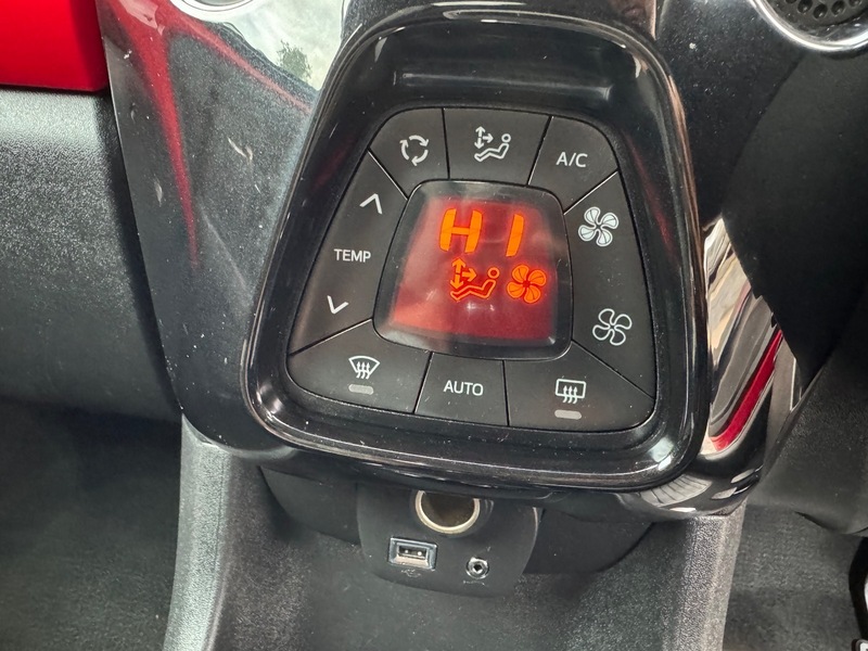 Used Toyota AYGO 2018 for sale - 76941711: Photo 25