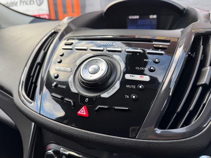 Used Ford Kuga 2015 for sale - 76836752: Photo 25