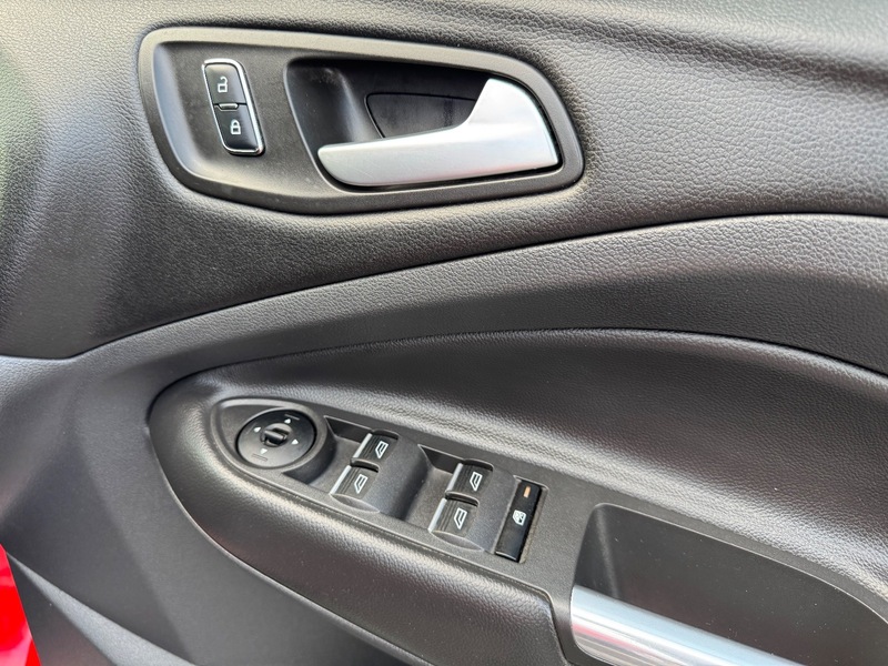 Used Ford Kuga 2015 for sale - 76836752: Photo 37