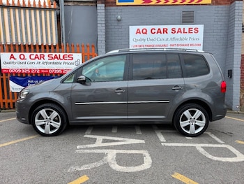 Used Volkswagen Touran 2014 for sale - 77038619: Photo