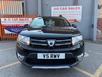 Used Dacia Sandero 2015 for sale - 78702959: Photo