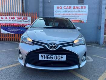 Used Toyota Yaris 2015 for sale - 74942359: Photo