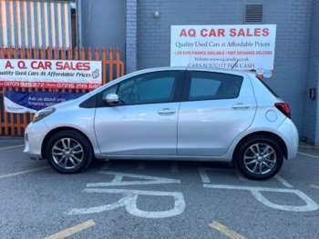 Used Toyota Yaris 2015 for sale - 74942359: Photo