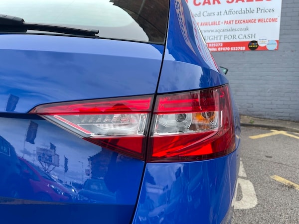 Used Skoda Superb 2021 for sale - 75716979: Photo 11