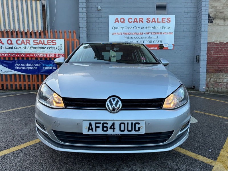 Used Volkswagen Golf 2014 for sale - 76784639: Photo 2