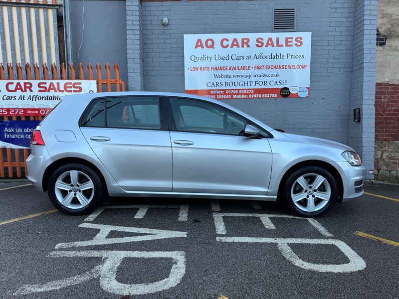 Used Volkswagen Golf 2014 for sale - 76784639: Photo 8