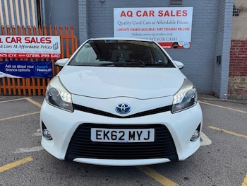 Used Toyota Yaris 2012 for sale - 76040014: Photo